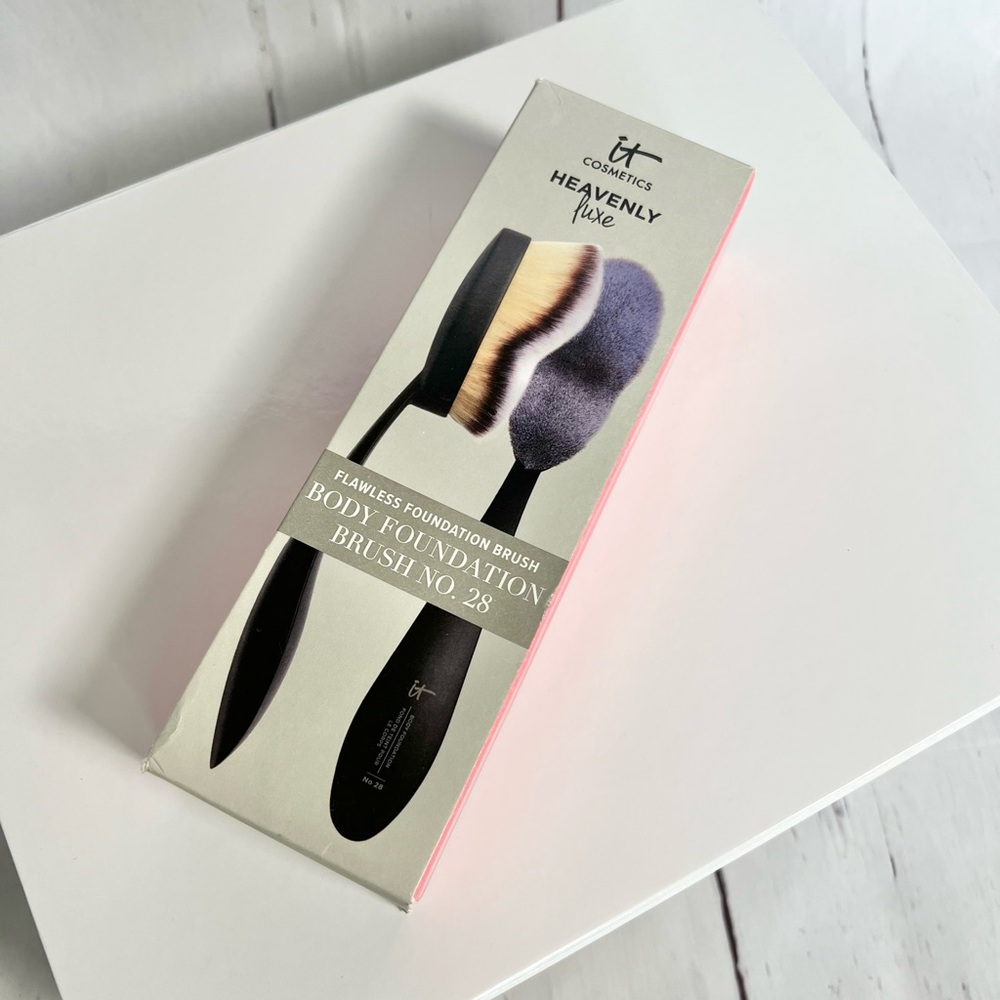 IT Cosmetics Heavenly Luxe Body Foundation Brush #28